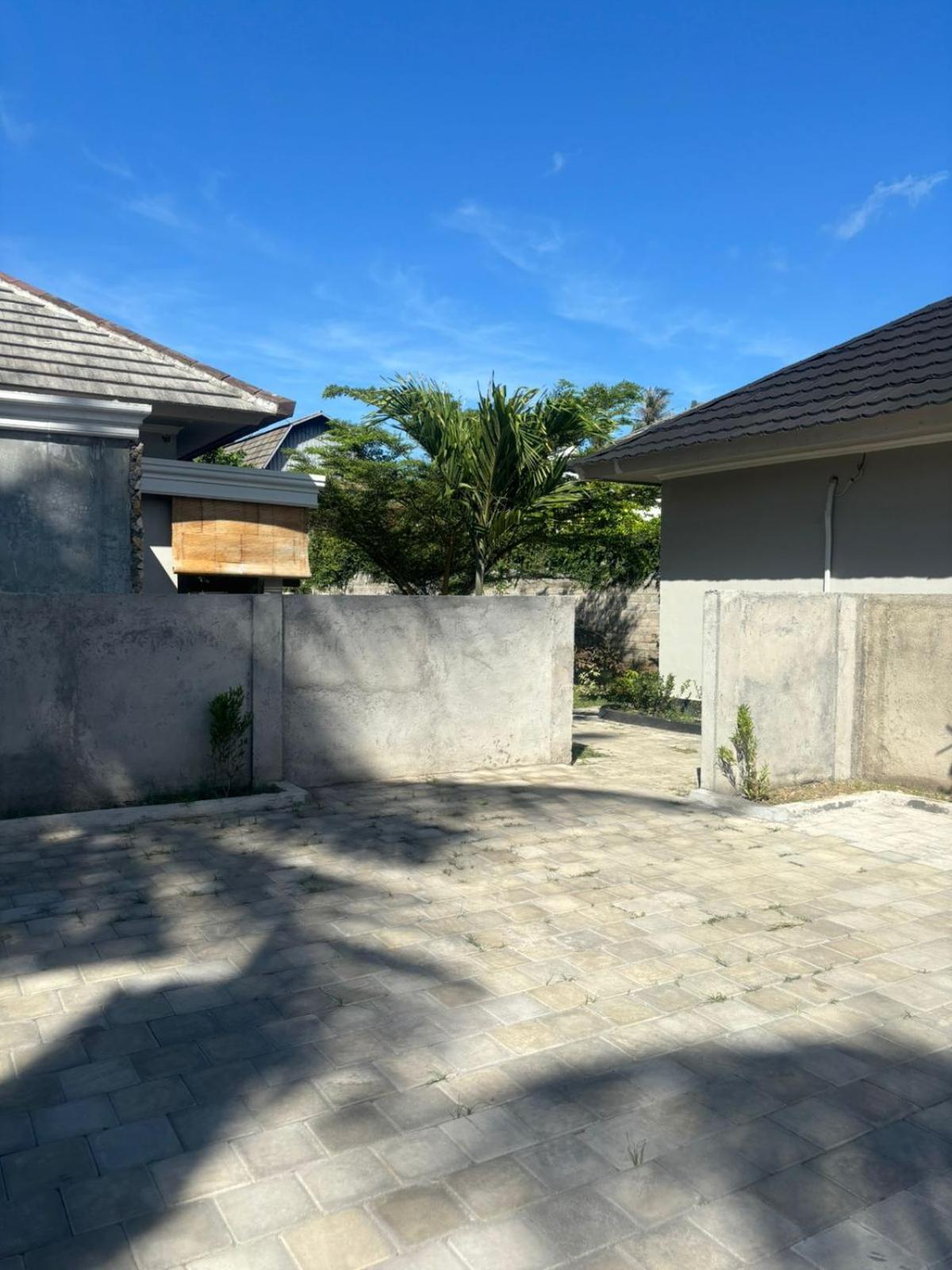 Qwank Kuta Lombok Apartment Exterior photo